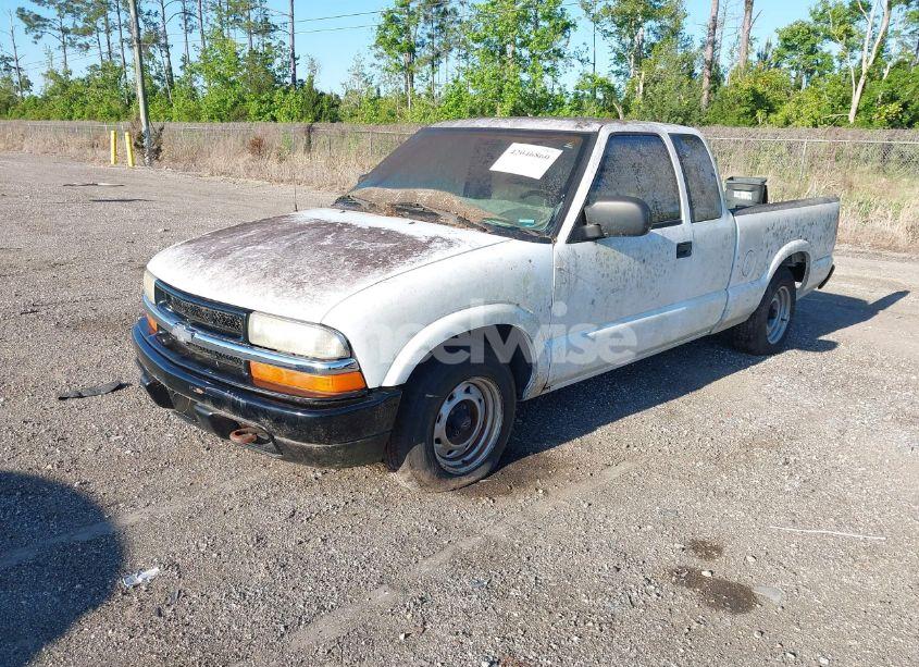 Photo 2 of 2003 Chevrolet S-10 (VIN 1GCCS19H238271038)