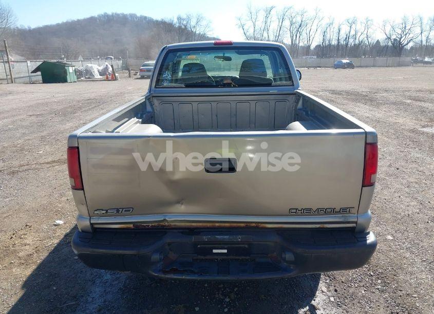 Photo 16 of 2003 Chevrolet S-10 (VIN 1GCCS19H438100436)