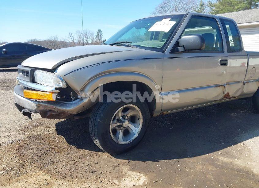 Photo 6 of 2003 Chevrolet S-10 (VIN 1GCCS19H438100436)