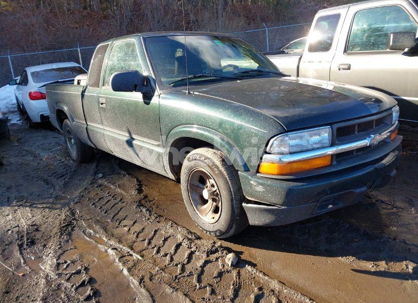2003 Chevrolet S-10 LS (VIN 1GCCS19H638165384) main photo