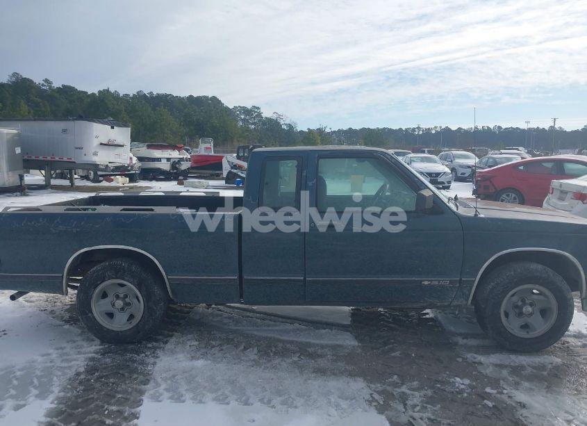 Photo 13 of 1993 Chevrolet S TRUCK S10 (VIN 1GCCS19R4P8169819)