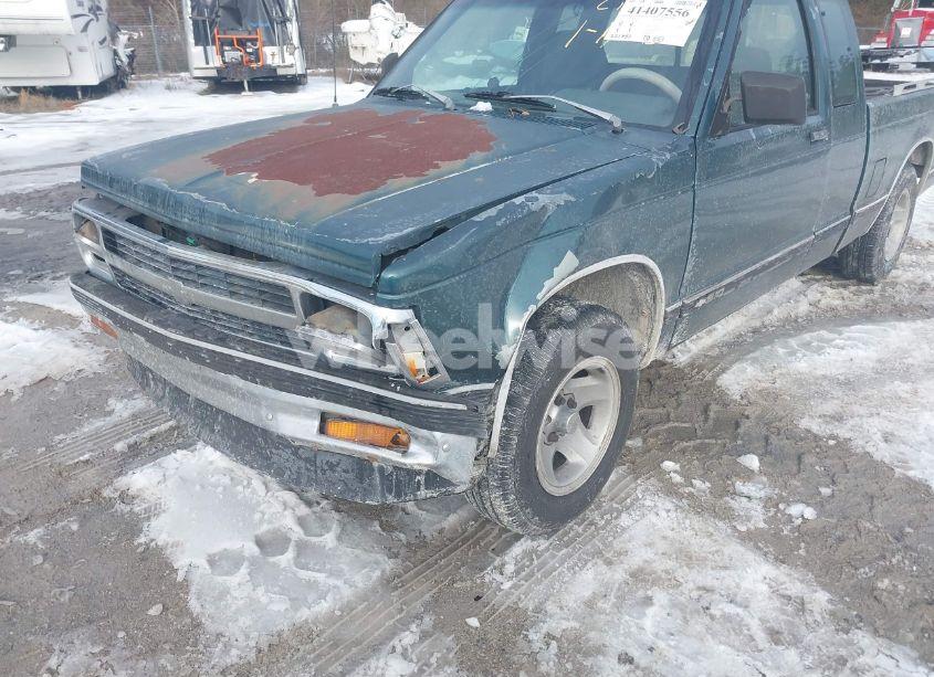 Photo 6 of 1993 Chevrolet S TRUCK S10 (VIN 1GCCS19R4P8169819)