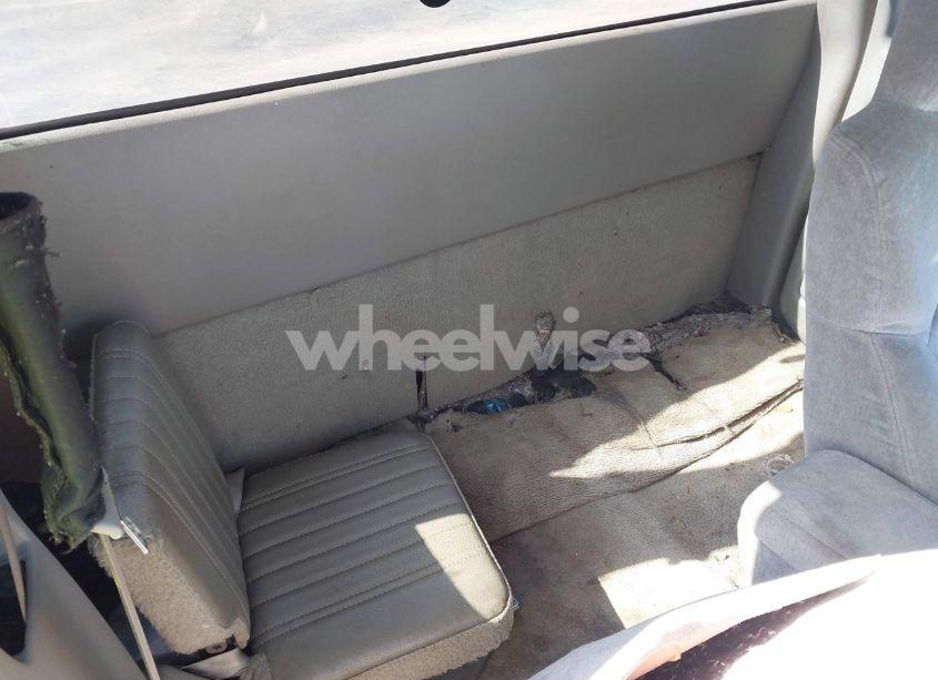 Photo 8 of 2001 Chevrolet S-10 LS (VIN 1GCCS19W018176716)