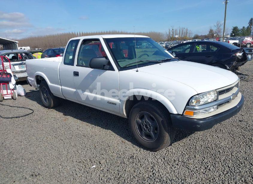 2002 Chevrolet S-10 (VIN 1GCCS19W028183151) main photo