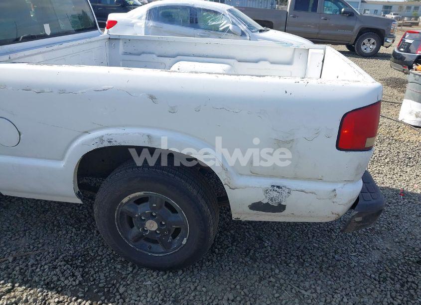 Photo 12 of 2002 Chevrolet S-10 (VIN 1GCCS19W028183151)