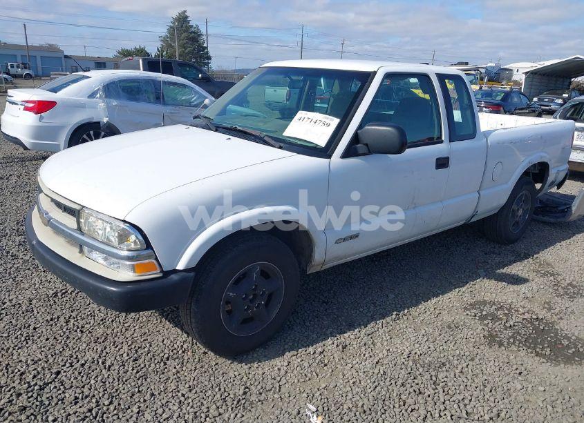 Photo 2 of 2002 Chevrolet S-10 (VIN 1GCCS19W028183151)