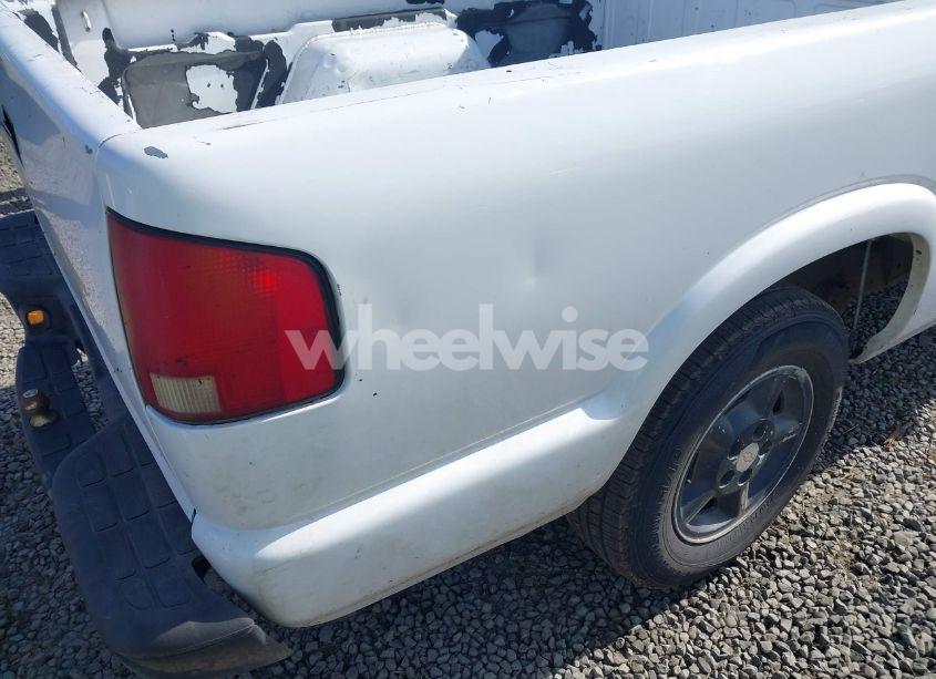 Photo 6 of 2002 Chevrolet S-10 (VIN 1GCCS19W028183151)