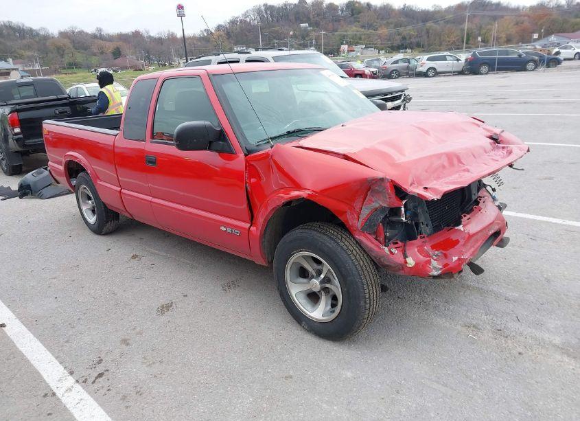 2002 Chevrolet S-10 LS (VIN 1GCCS19W028231361) main photo