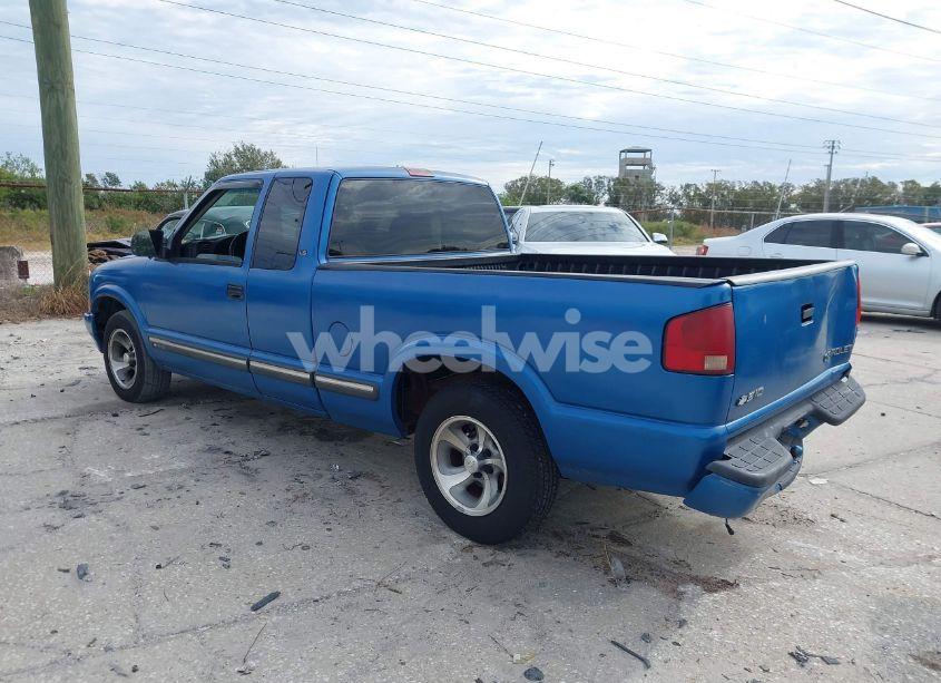 Photo 3 of 2000 Chevrolet S-10 LS (VIN 1GCCS19W0Y8244653)