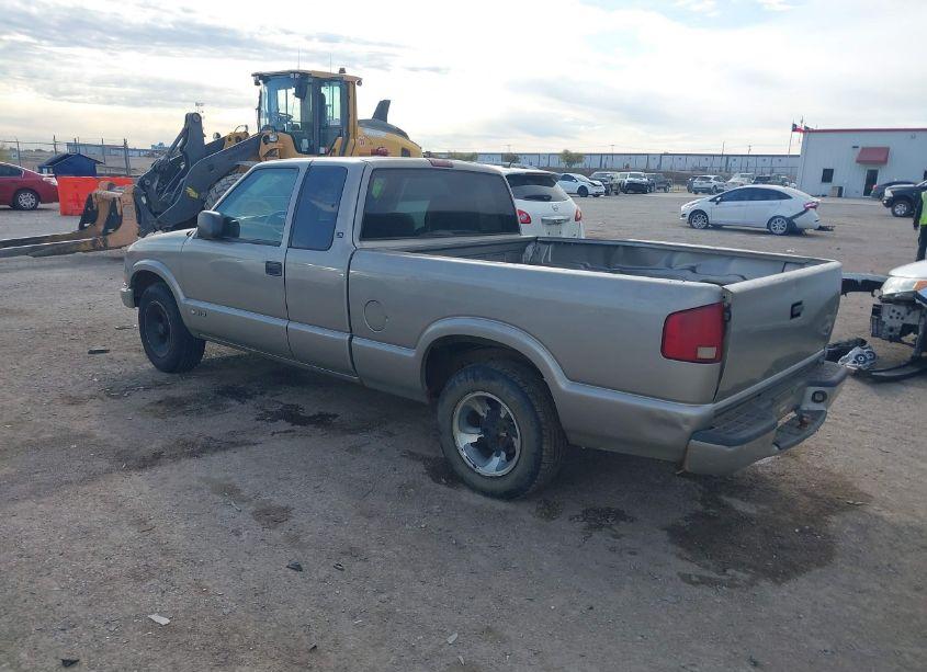 Photo 3 of 2002 Chevrolet S-10 LS (VIN 1GCCS19W228198296)