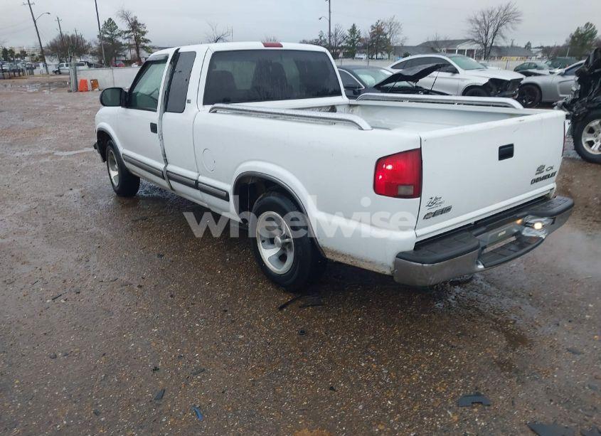 Photo 3 of 2002 Chevrolet S-10 LS (VIN 1GCCS19W228230020)