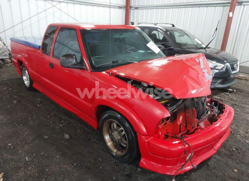 2000 Chevrolet S-10 LS (VIN 1GCCS19W2Y8203649) main photo