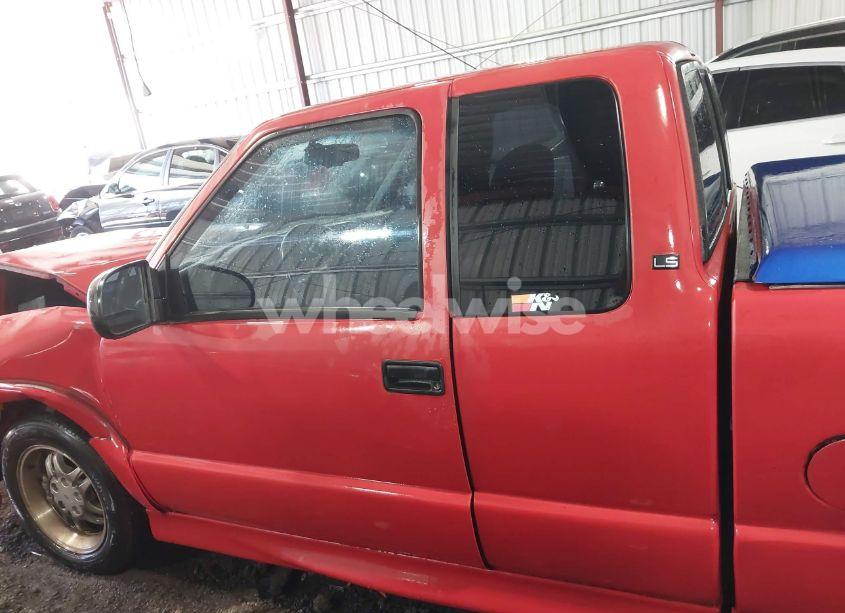 Photo 15 of 2000 Chevrolet S-10 LS (VIN 1GCCS19W2Y8203649)