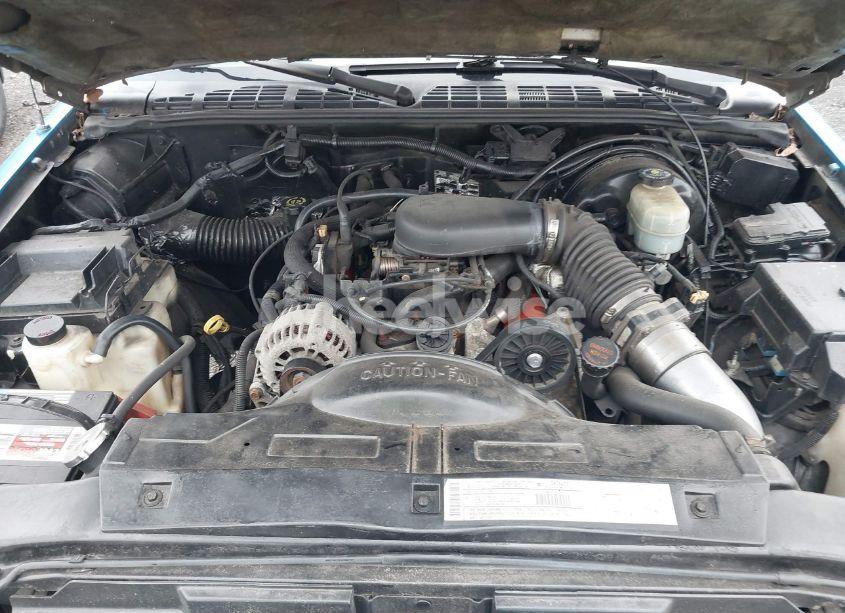 Photo 10 of 2001 Chevrolet S-10 LS (VIN 1GCCS19W318145346)