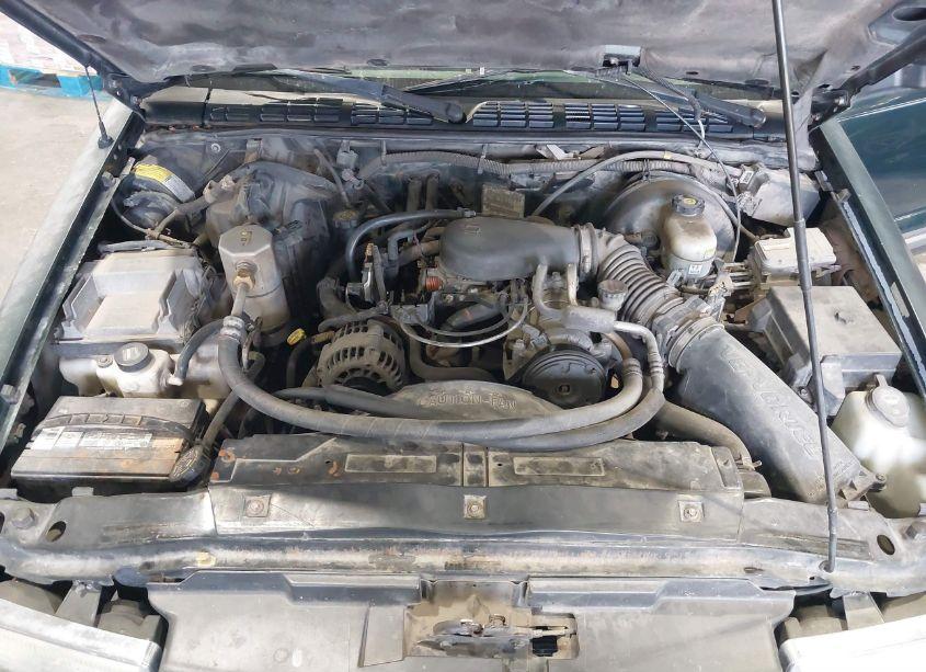 Photo 10 of 2002 Chevrolet S-10 LS (VIN 1GCCS19W328131092)