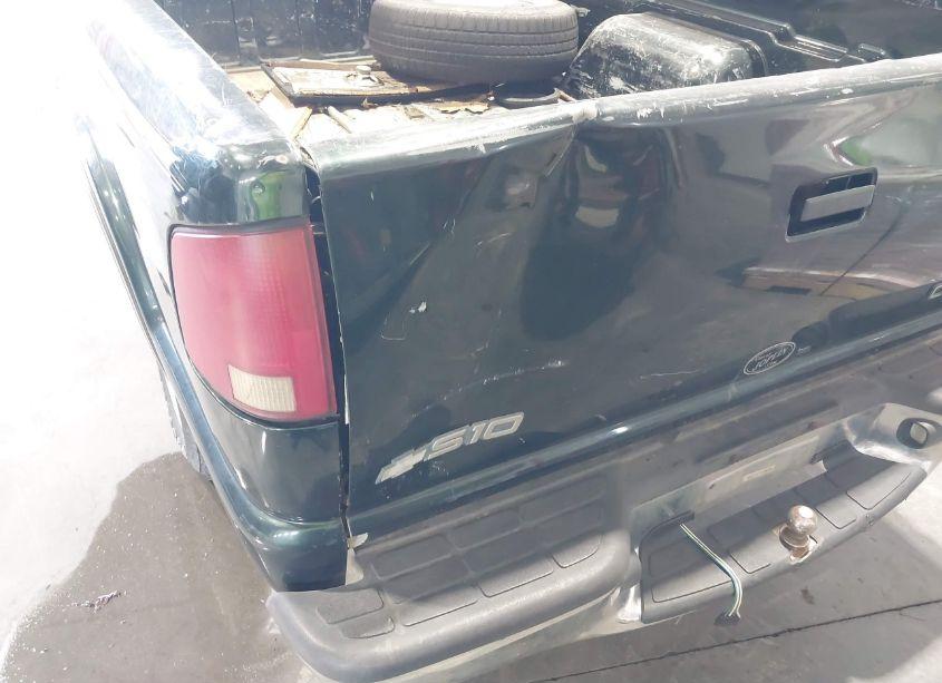 Photo 6 of 2002 Chevrolet S-10 LS (VIN 1GCCS19W328131092)