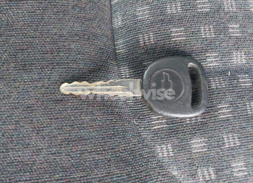 Photo 11 of 1999 Chevrolet S-10 LS (VIN 1GCCS19W3X8181045)