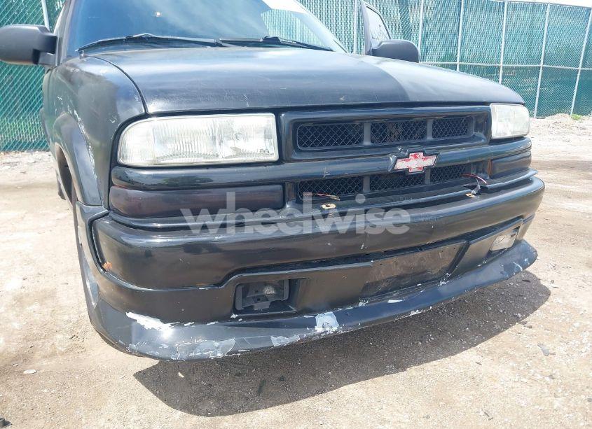 Photo 6 of 1999 Chevrolet S-10 LS (VIN 1GCCS19W3X8181045)