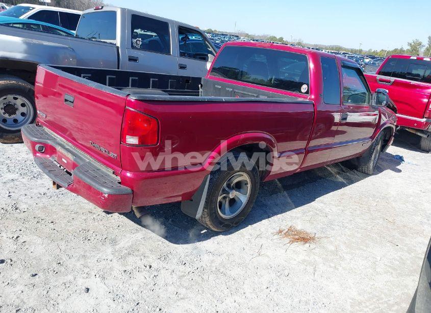 Photo 4 of 2002 Chevrolet S-10 LS (VIN 1GCCS19W428133546)