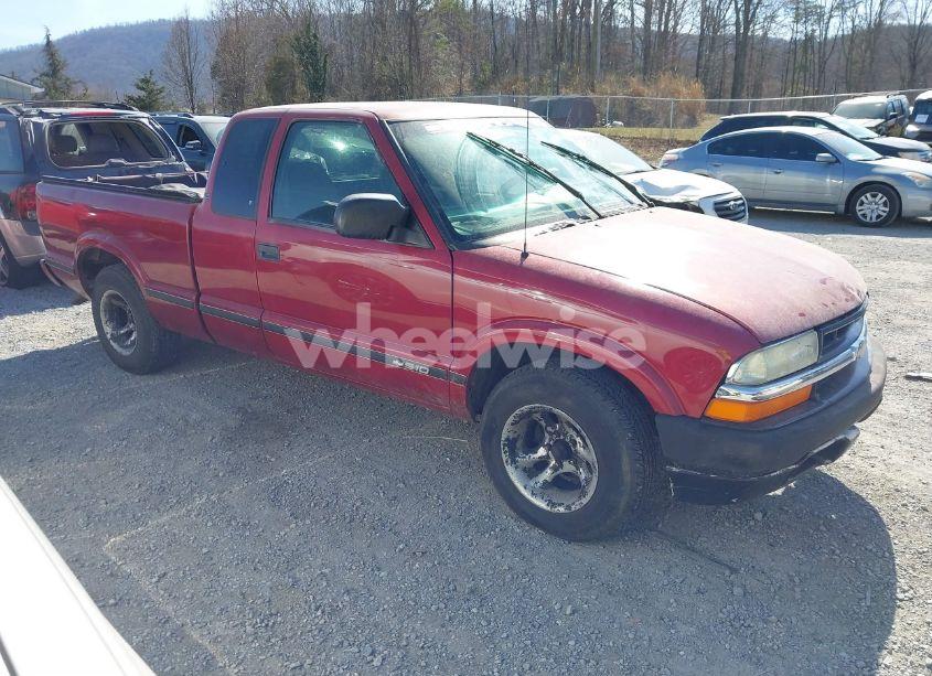 2002 Chevrolet S-10 LS (VIN 1GCCS19W428178485) main photo