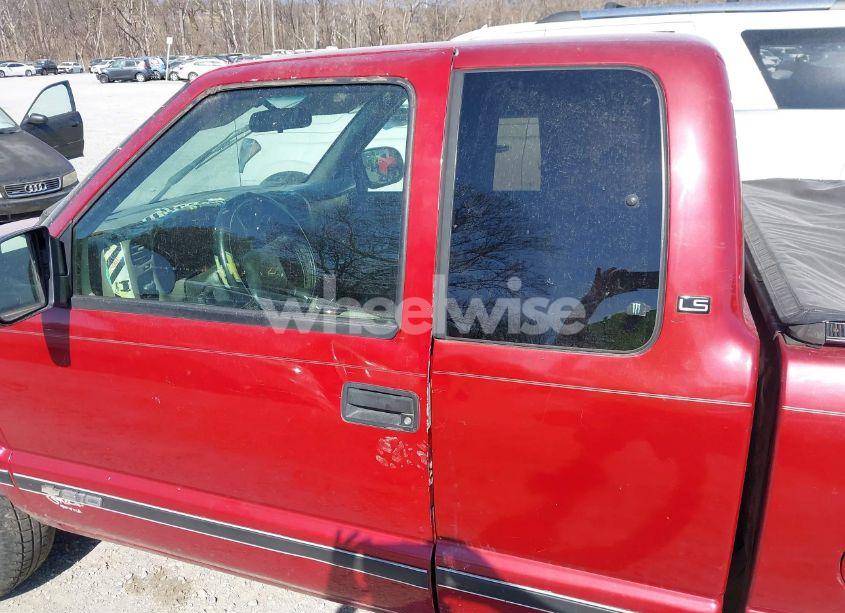 Photo 16 of 2002 Chevrolet S-10 LS (VIN 1GCCS19W428178485)