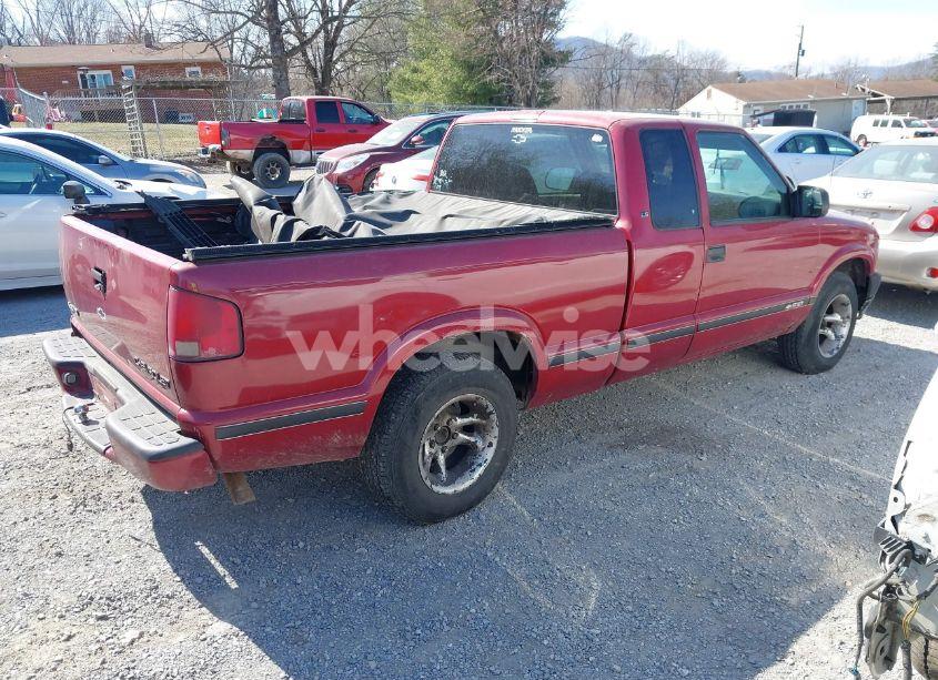Photo 4 of 2002 Chevrolet S-10 LS (VIN 1GCCS19W428178485)