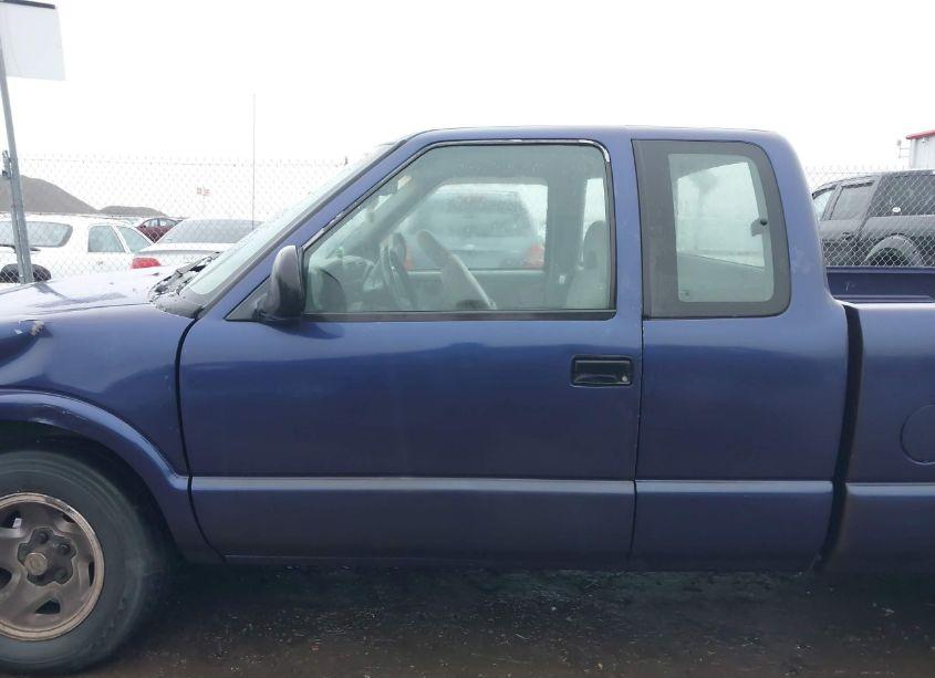 Photo 14 of 1995 Chevrolet S TRUCK S10 (VIN 1GCCS19W4S8154056)