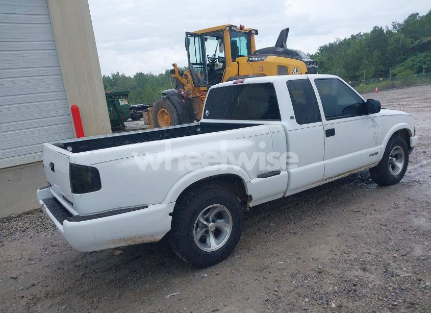 Photo 4 of 2000 Chevrolet S-10 LS (VIN 1GCCS19W4Y8254988)