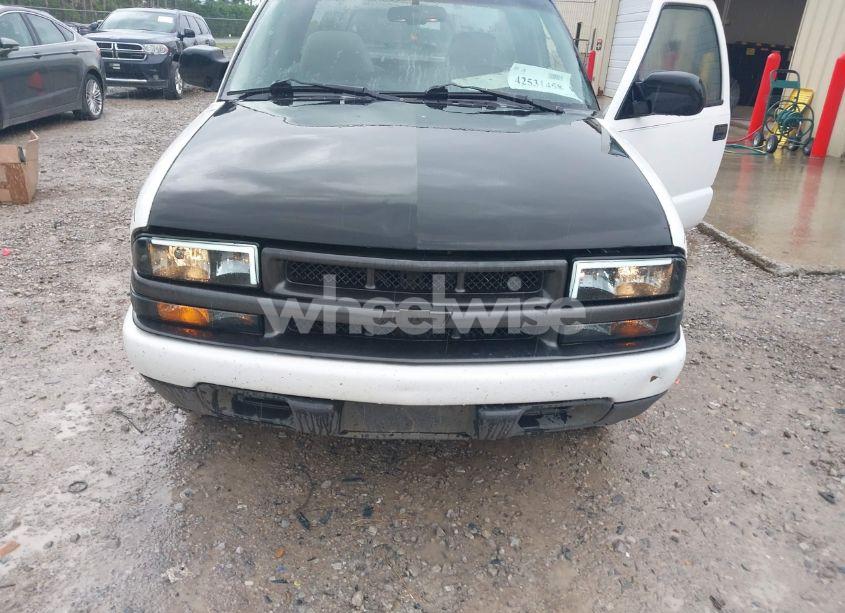 Photo 6 of 2000 Chevrolet S-10 LS (VIN 1GCCS19W4Y8254988)
