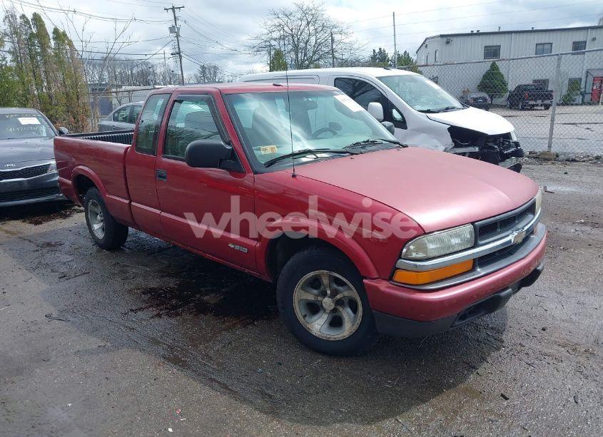 2001 Chevrolet S-10 LS (VIN 1GCCS19W518259493) main photo