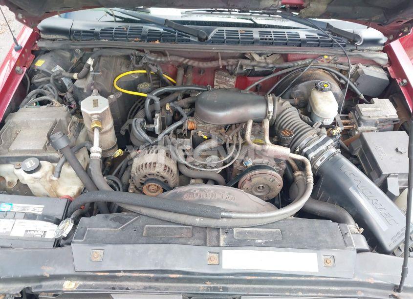 Photo 10 of 2001 Chevrolet S-10 LS (VIN 1GCCS19W518259493)