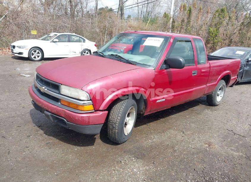 Photo 2 of 2001 Chevrolet S-10 LS (VIN 1GCCS19W518259493)