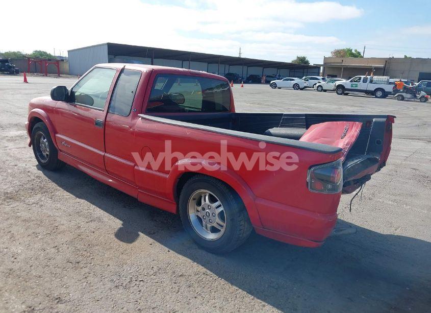 Photo 3 of 2002 Chevrolet S-10 LS (VIN 1GCCS19W528163655)