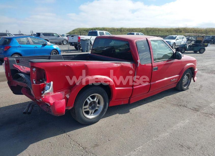 Photo 4 of 2002 Chevrolet S-10 LS (VIN 1GCCS19W528163655)