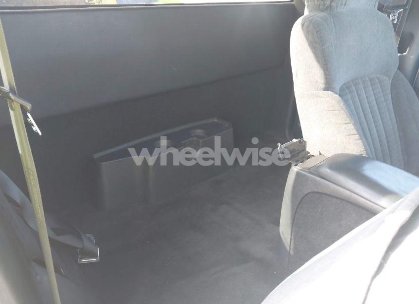 Photo 8 of 2002 Chevrolet S-10 LS (VIN 1GCCS19W528221649)