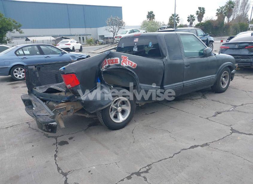 Photo 4 of 2000 Chevrolet S-10 LS (VIN 1GCCS19W5Y8161574)