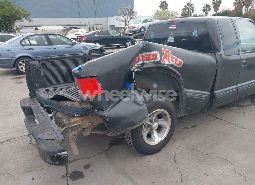 Photo 6 of 2000 Chevrolet S-10 LS (VIN 1GCCS19W5Y8161574)
