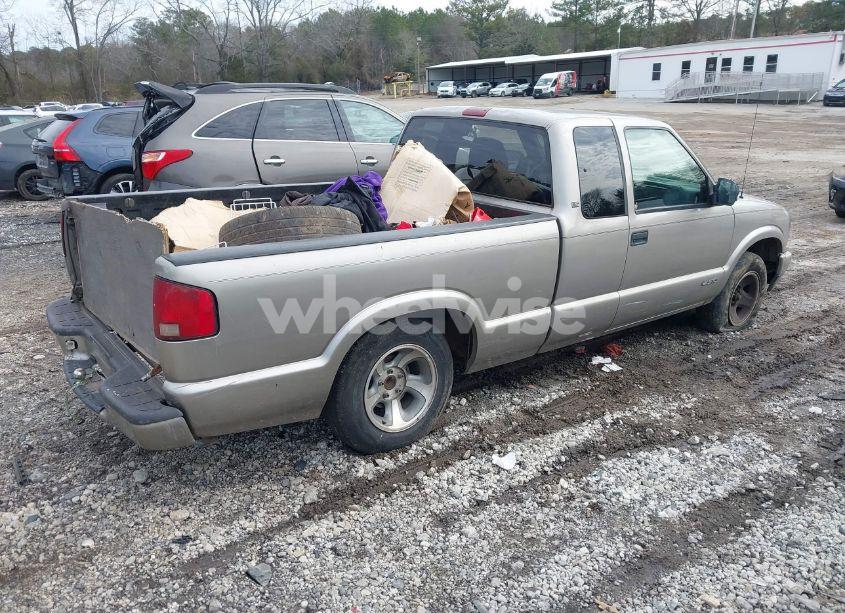 Photo 4 of 2002 Chevrolet S-10 LS (VIN 1GCCS19W628121477)