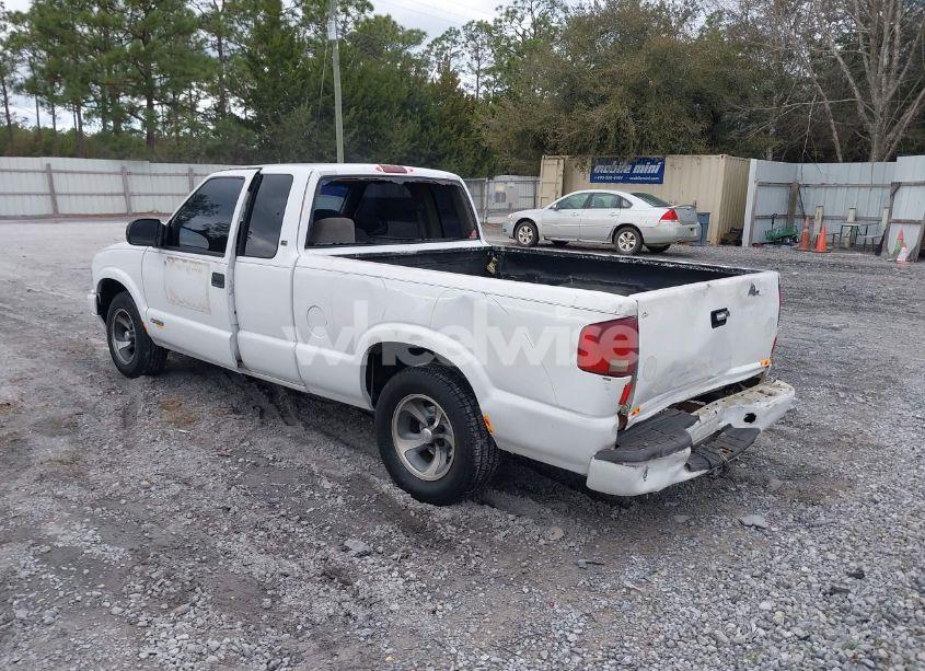 Photo 3 of 2002 Chevrolet S-10 LS (VIN 1GCCS19W628251386)