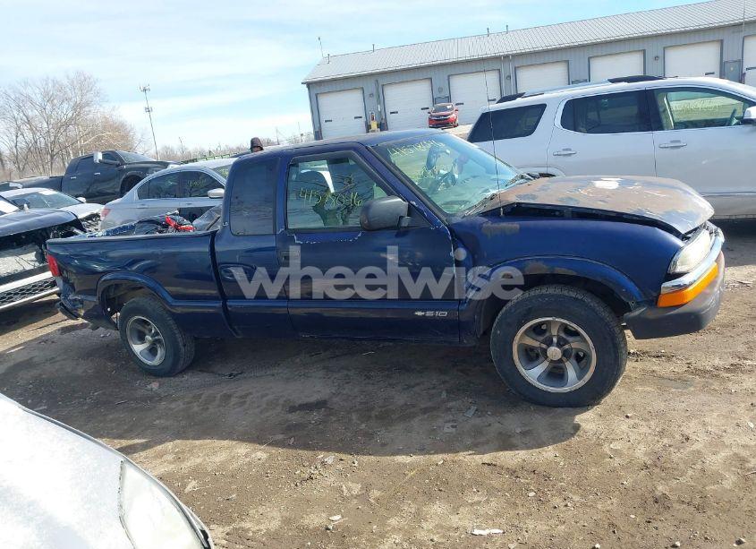 Photo 13 of 2002 Chevrolet S-10 LS (VIN 1GCCS19W728154519)