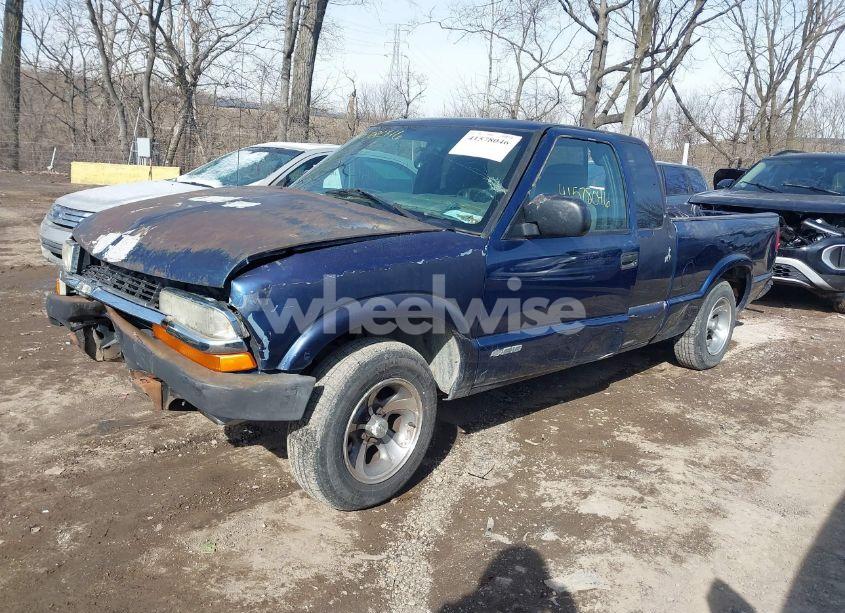 Photo 2 of 2002 Chevrolet S-10 LS (VIN 1GCCS19W728154519)