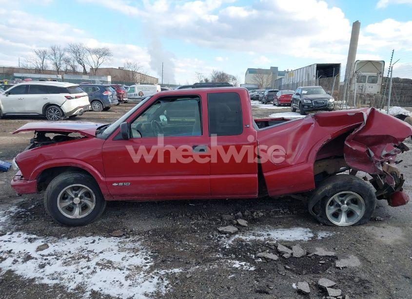 Photo 14 of 2002 Chevrolet S-10 LS (VIN 1GCCS19W728215013)