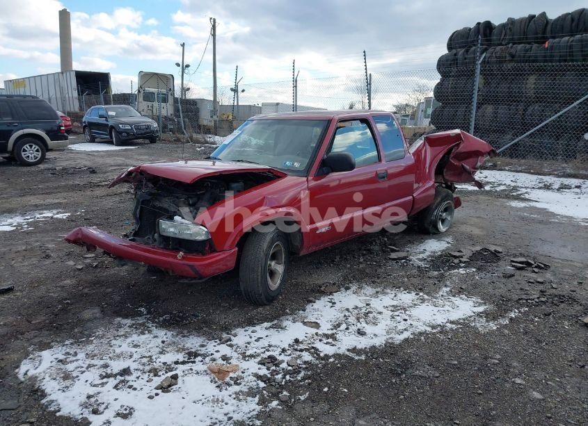 Photo 2 of 2002 Chevrolet S-10 LS (VIN 1GCCS19W728215013)