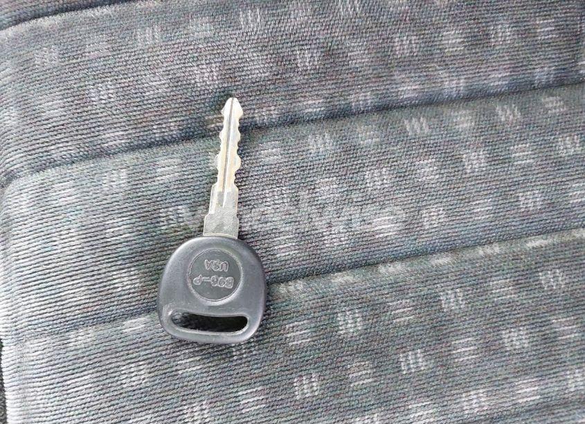 Photo 11 of 2001 Chevrolet S-10 LS (VIN 1GCCS19W818123049)