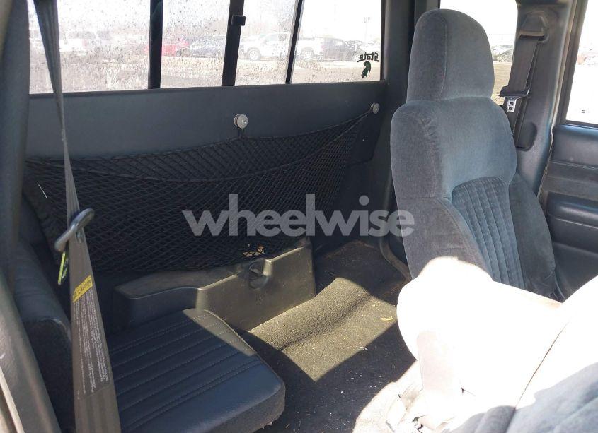 Photo 8 of 2001 Chevrolet S-10 LS (VIN 1GCCS19W818123049)