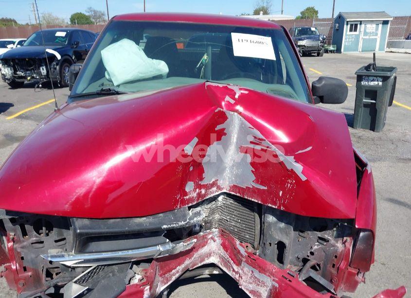 Photo 10 of 2002 Chevrolet S-10 LS (VIN 1GCCS19W828146820)