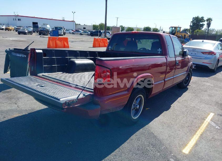 Photo 4 of 2002 Chevrolet S-10 LS (VIN 1GCCS19W828146820)