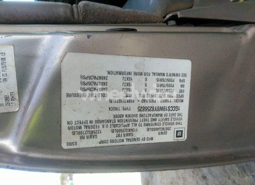 Photo 9 of 2000 Chevrolet S-10 LS (VIN 1GCCS19W8Y8256825)