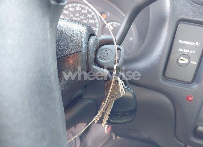 Photo 11 of 2001 Chevrolet S-10 LS (VIN 1GCCS19W918130818)