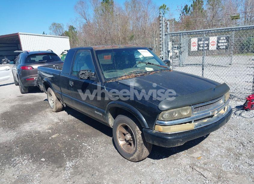 2001 Chevrolet S-10 LS (VIN 1GCCS19W918189223) main photo